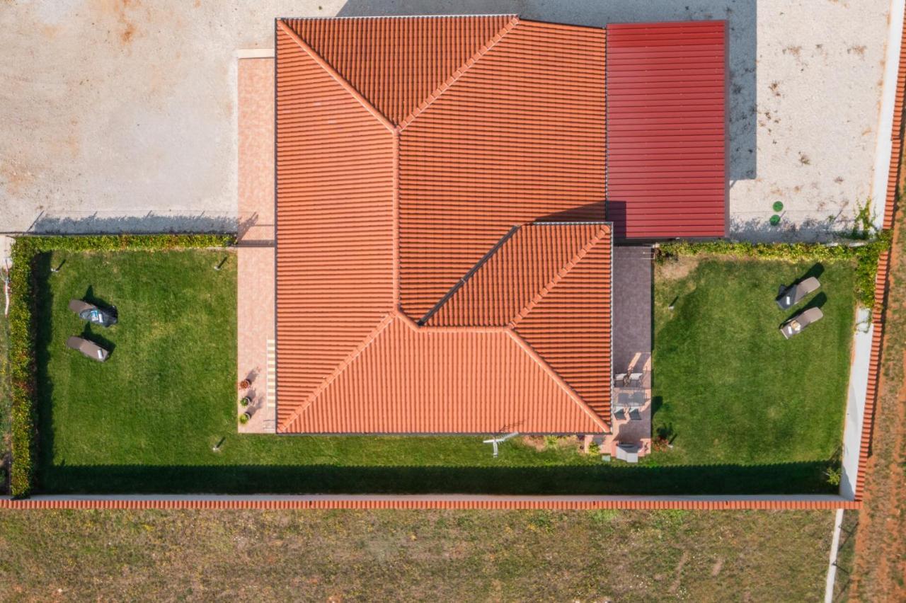 Villa Gracia Sveti Lovreč Pazenatički Exteriör bild